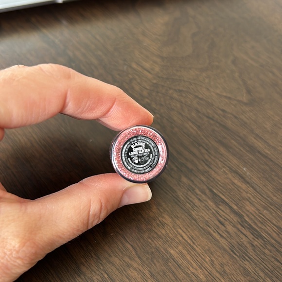 New Anastasia of Beverly Hills loose glitter in blazing sunset pink - Picture 4 of 4